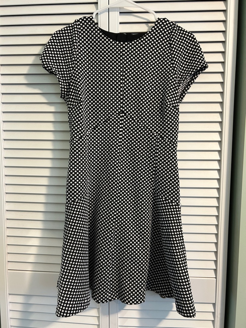 Banana Republic Black and White Polka Dot stretch Midi Dress